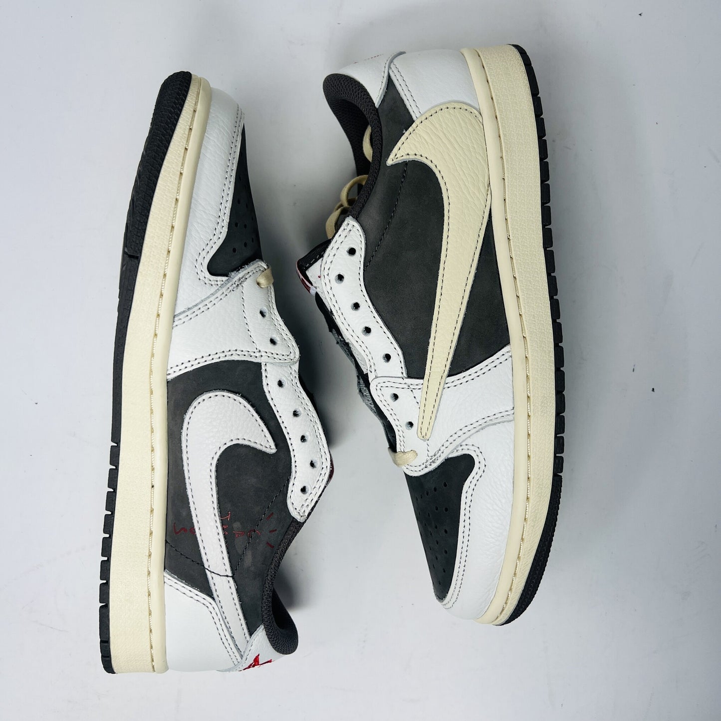 Jordan 1 Retro Low OG SP Travis Scott Reverse Mocha