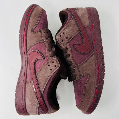 Nike SB Dunk Low City of Love Burgundy Crush