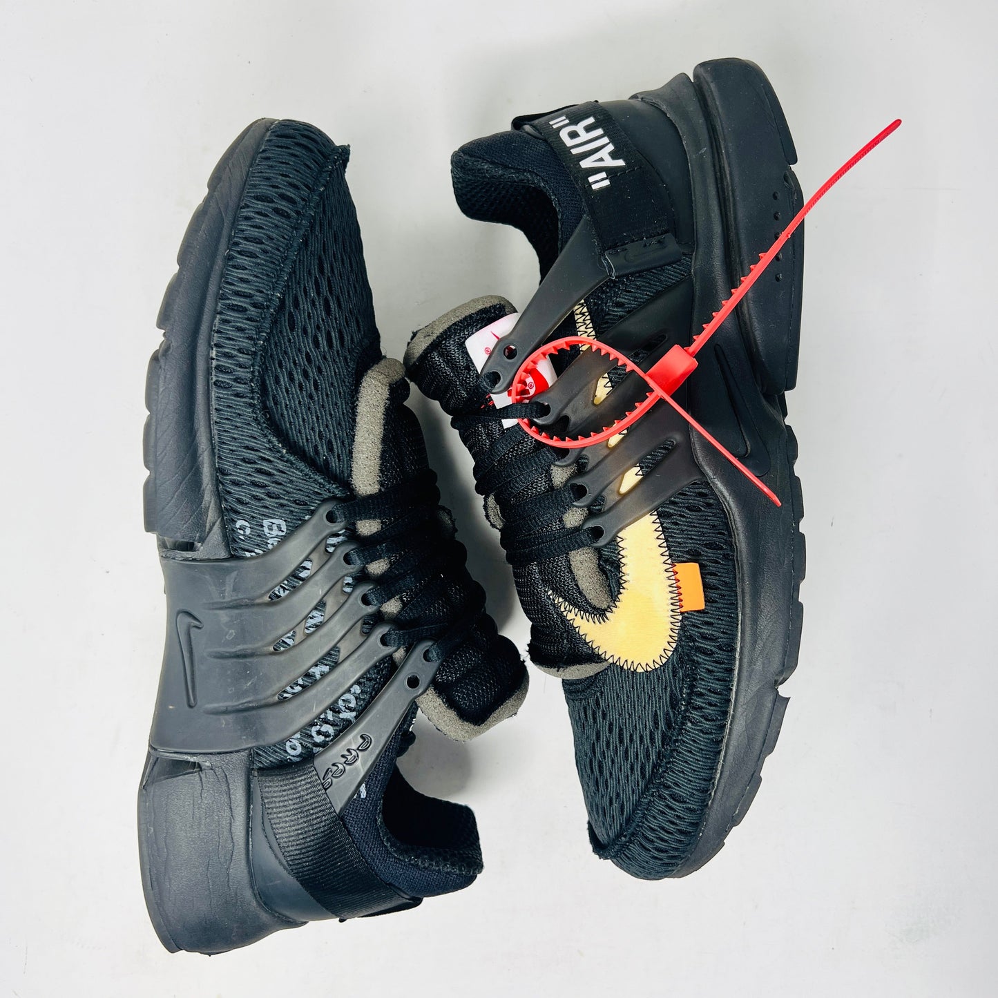 Nike Air Presto Off-White Black 2018 sneakers with zip tie, condition 8.5/10, no box.