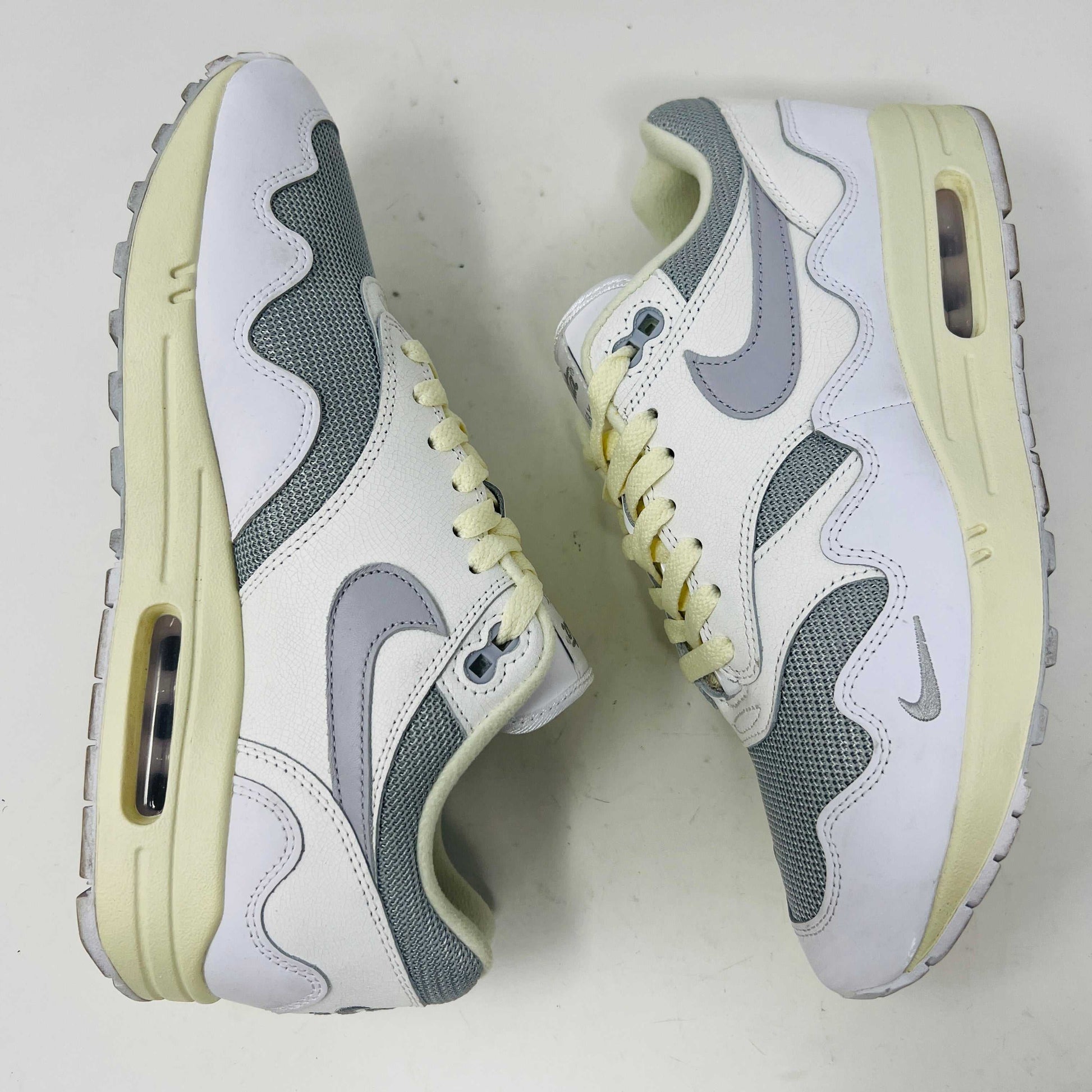 Nike Air Max 1 Patta Waves White sneakers, light wear, 2022 edition, white laces included.