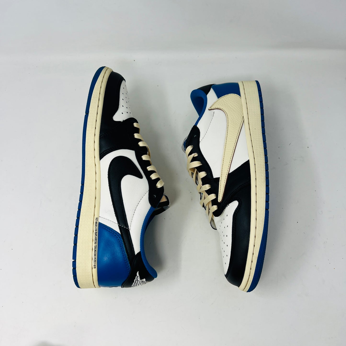 Jordan 1 Retro Low OG SP Fragment x Travis Scott