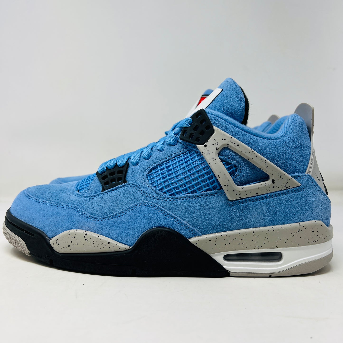 Jordan 4 Retro University Blue