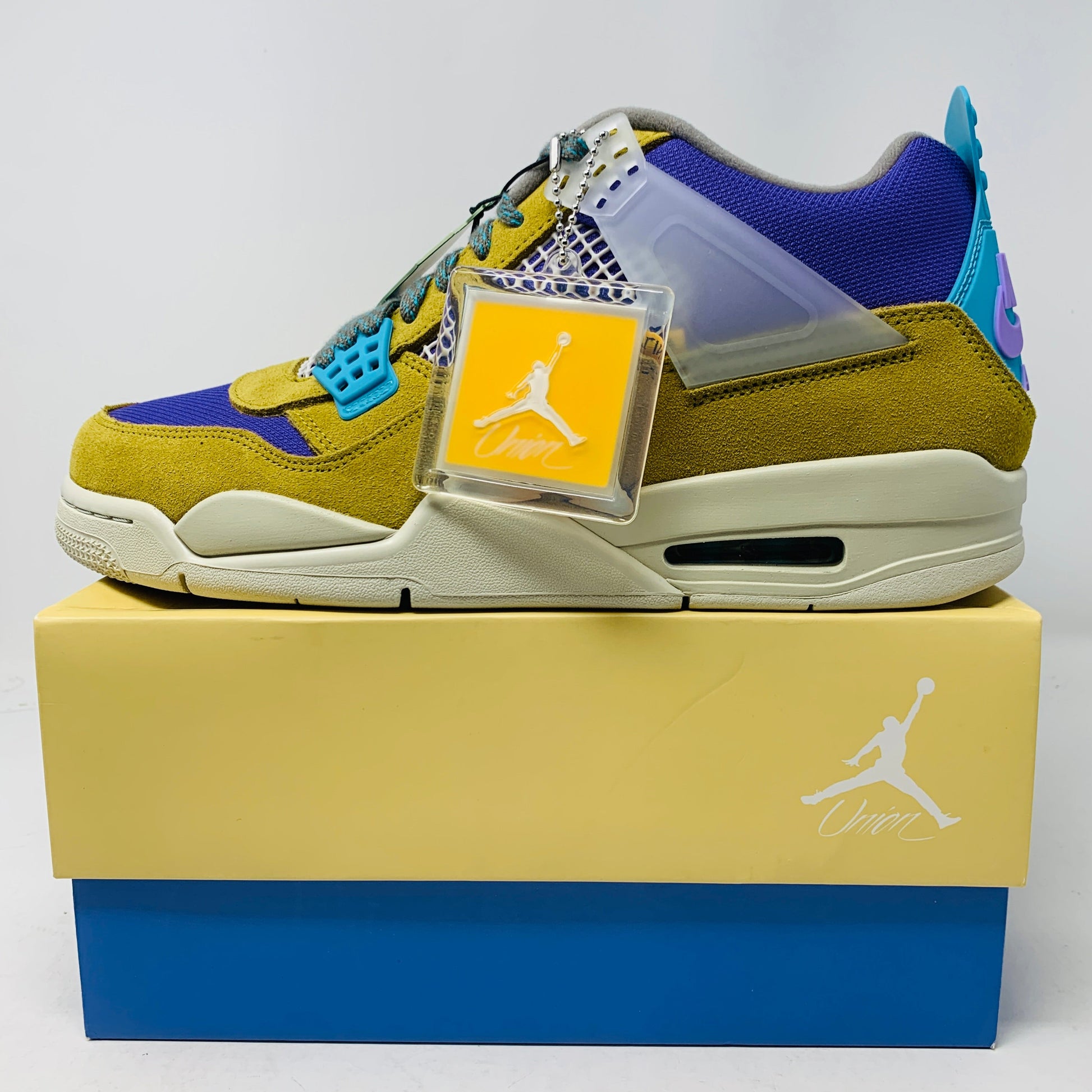 Jordan 4 Union Desert Moss sneakers, brand new with hang tag and extra laces, 2021.