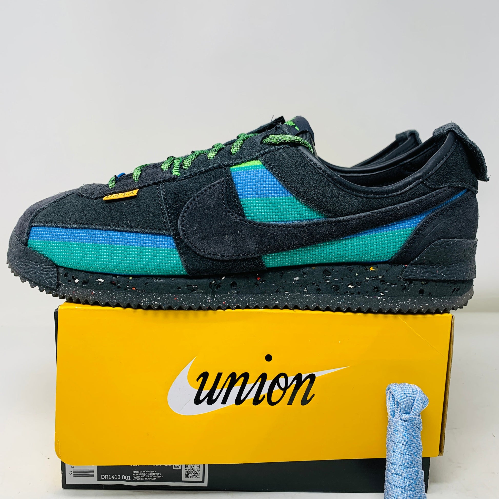 Nike Cortez SP Union Off Noir sneaker with extra laces, size 11.5, 2022 edition.