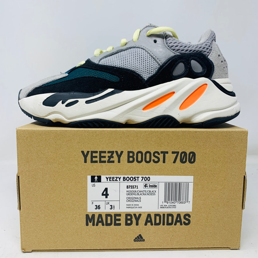 adidas Yeezy Boost 700 Wave Runner sneakers on box, 8.5/10 condition, 2017 release