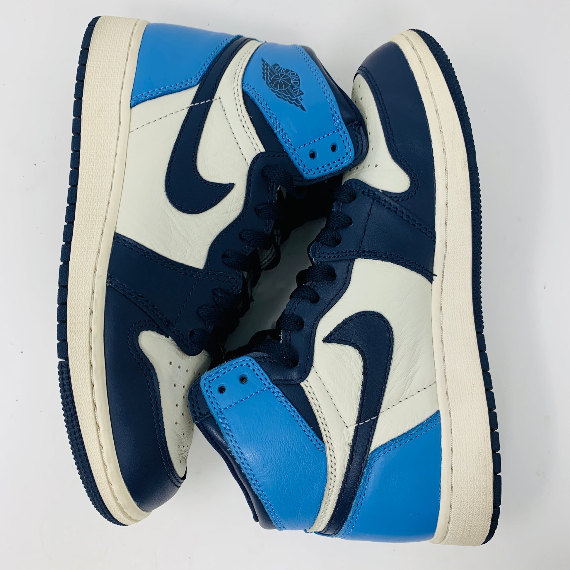 Jordan 1 Retro High Obsidian (GS) sneakers, size 7Y, 2019 model, condition 8.5/10, with extra laces.