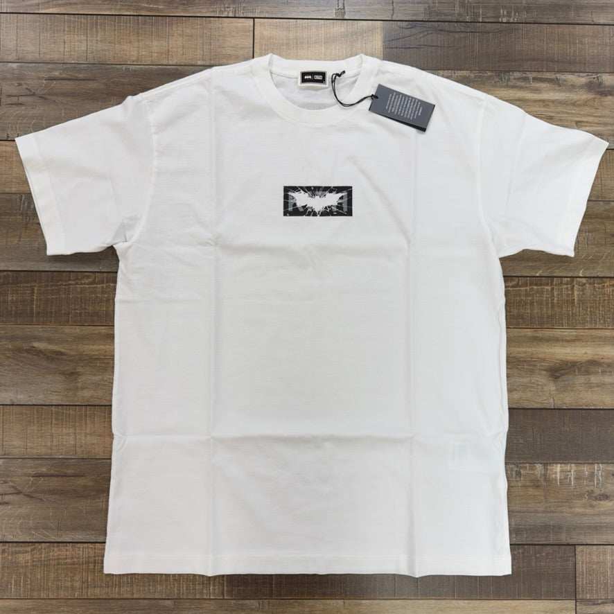 Kith x Batman Shattered Vintage Tee White, medium size, brand new condition.