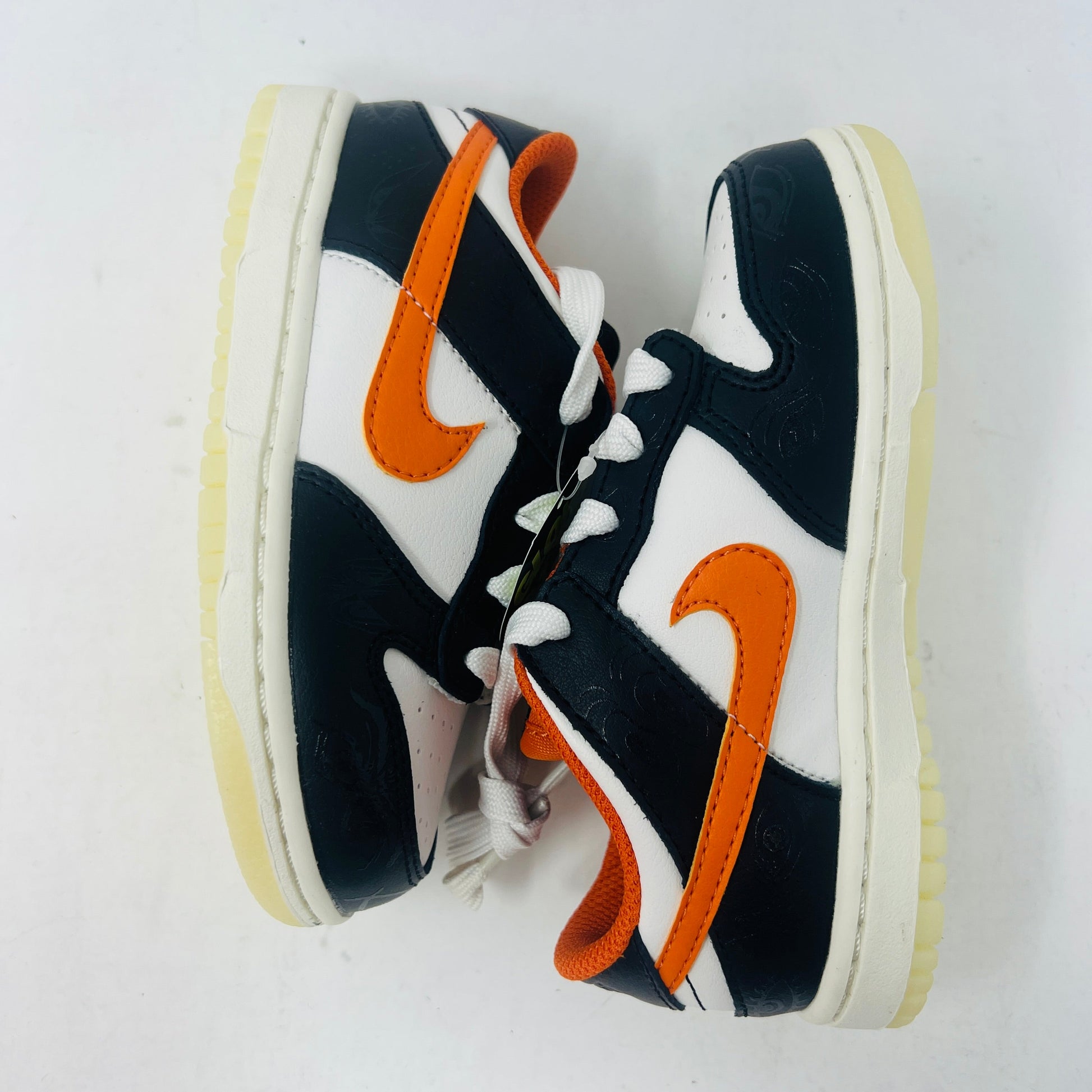 Nike Dunk Low PRM Halloween 2021 TD toddler sneakers, brand new with orange and black design.