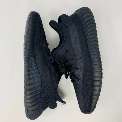 Yeezy 350 V2 Onyx sneakers in black and grey with primeknit upper and Boost sole cushioning.