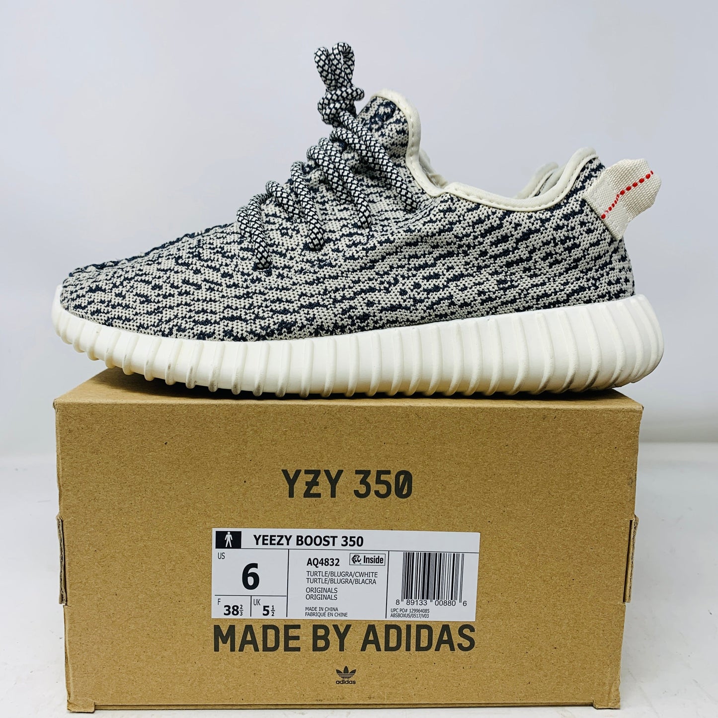 Yeezy Boost 350 Turtledove 2022 sneakers, size 6M, excellent condition, with original box.