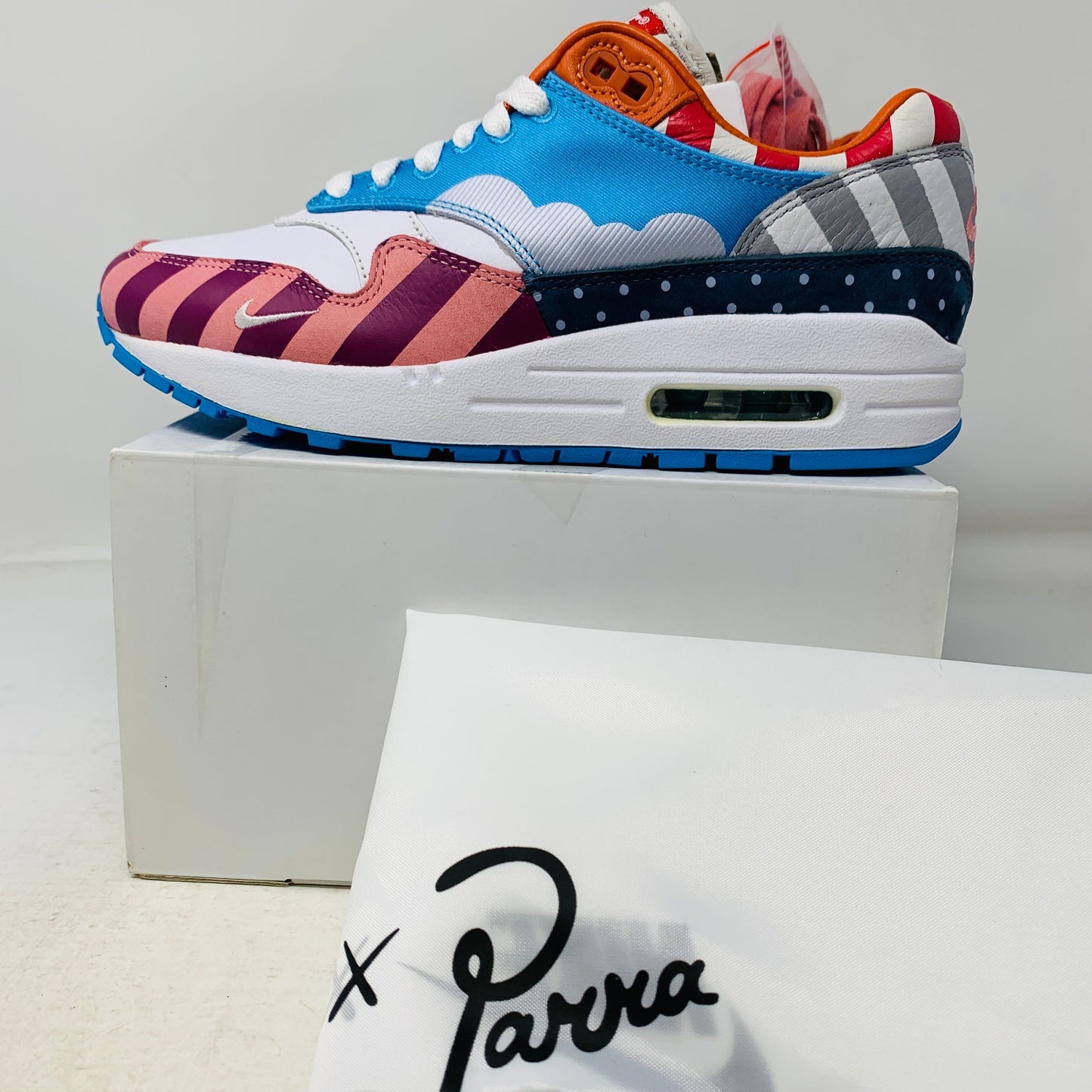 Nike Air Max 1 Parra 2018 Friends and Family sneaker with colorful design by Piet Parra.