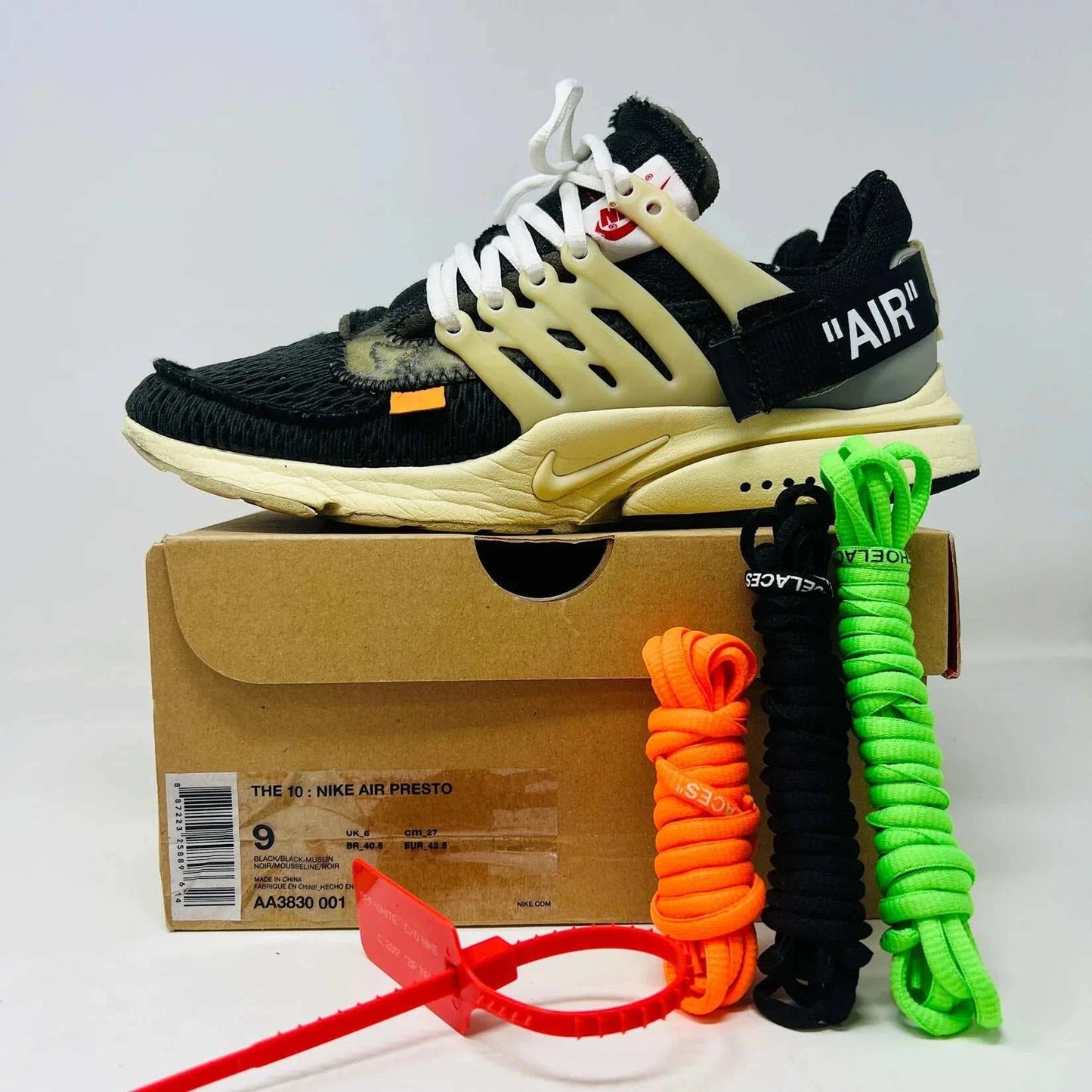 Nike Air Presto Off-White sneakers, 2017 model, includes extra laces and zip tie, good condition.