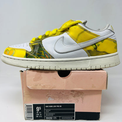 Nike SB Dunk Low De La Soul 2005 sneakers size 9.5 with clean uppers and soles, slight sole separation, good box condition.