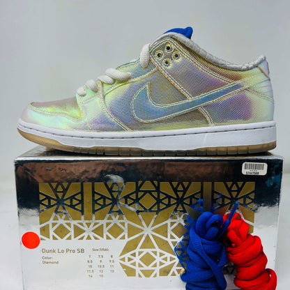 Nike SB Dunk Low Concepts Grail sneaker with extra laces, size 9.5, 2015, light wear.