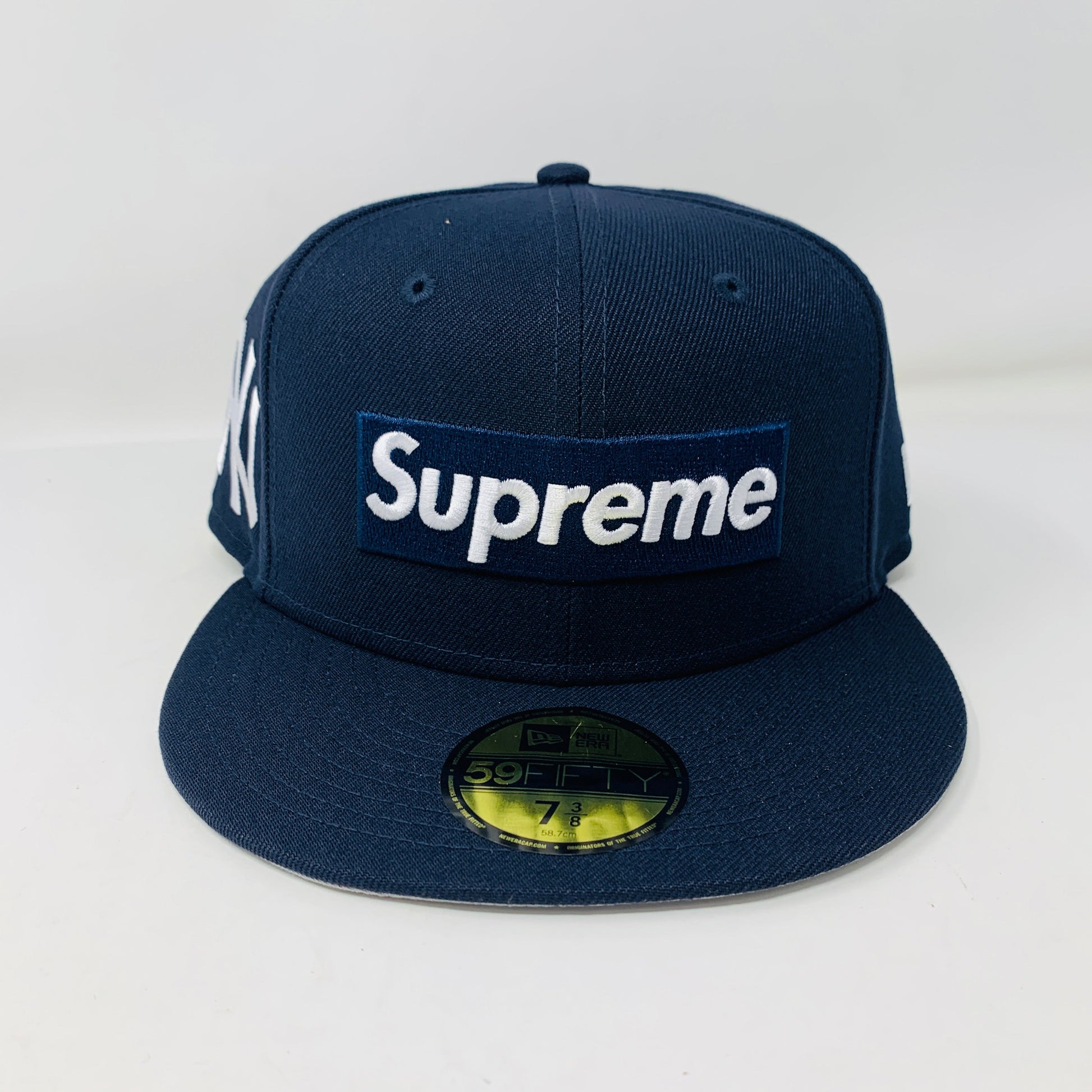 Supreme New York Box Logo Era 59Fifty Fitted Cap Navy, size 7 3/8, brand new.