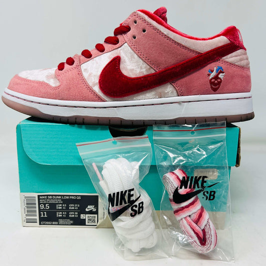 Nike SB Dunk Low StrangeLove Skateboards sneakers with extra laces, size 9.5, 2020 release.