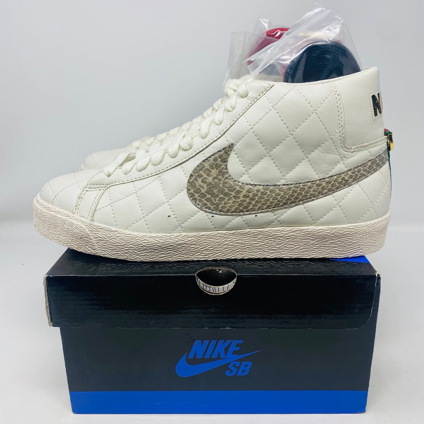 Nike SB Supreme Blazer White 2006 sneakers on box, brand new condition.