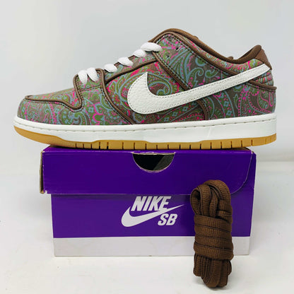 Nike SB Dunk Low Paisley Brown sneakers, brand new, with box and brown laces, 2022 model.