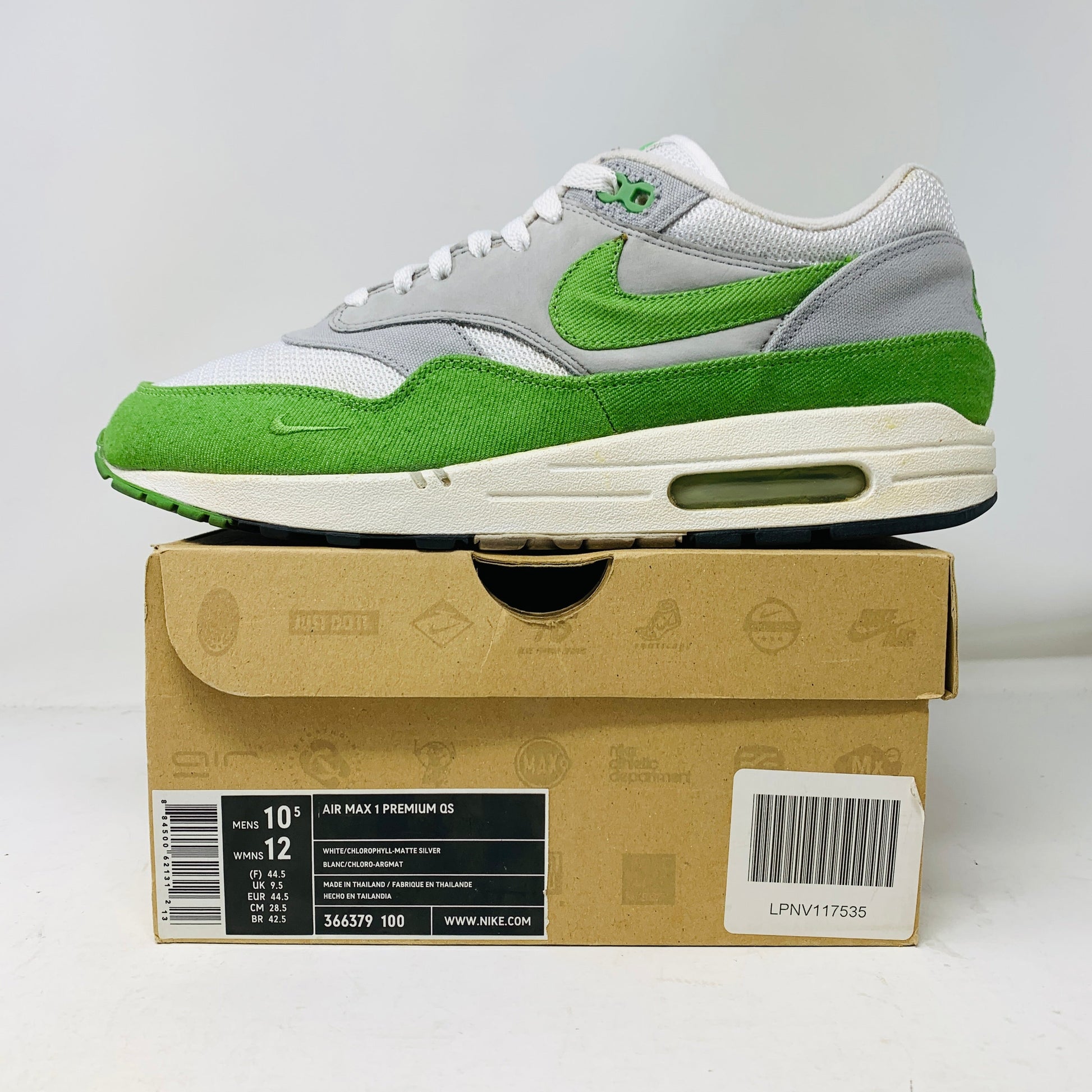 Nike Air Max 1 Patta 5th Anniversary Chlorophyll sneaker, green and gray, in good condition, on original box.