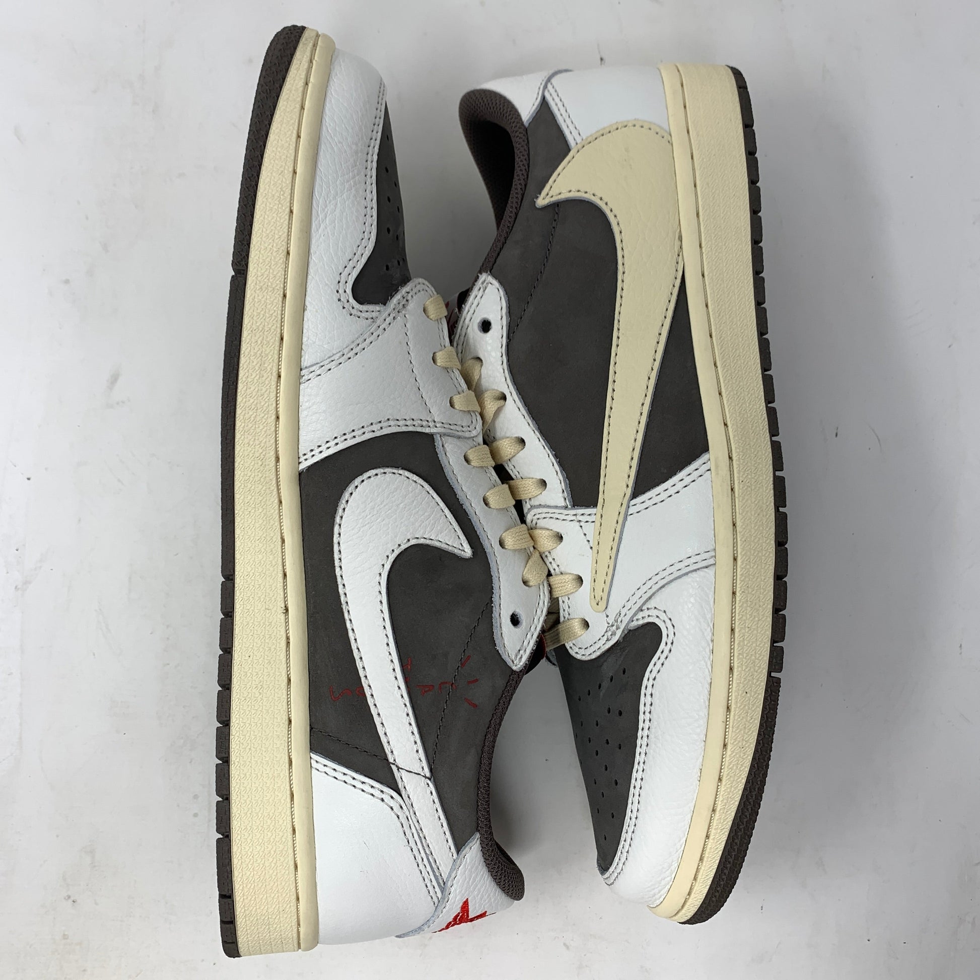 Jordan 1 Retro Low OG SP Travis Scott Reverse Mocha sneakers, size 11M, very clean condition, 2022 release.