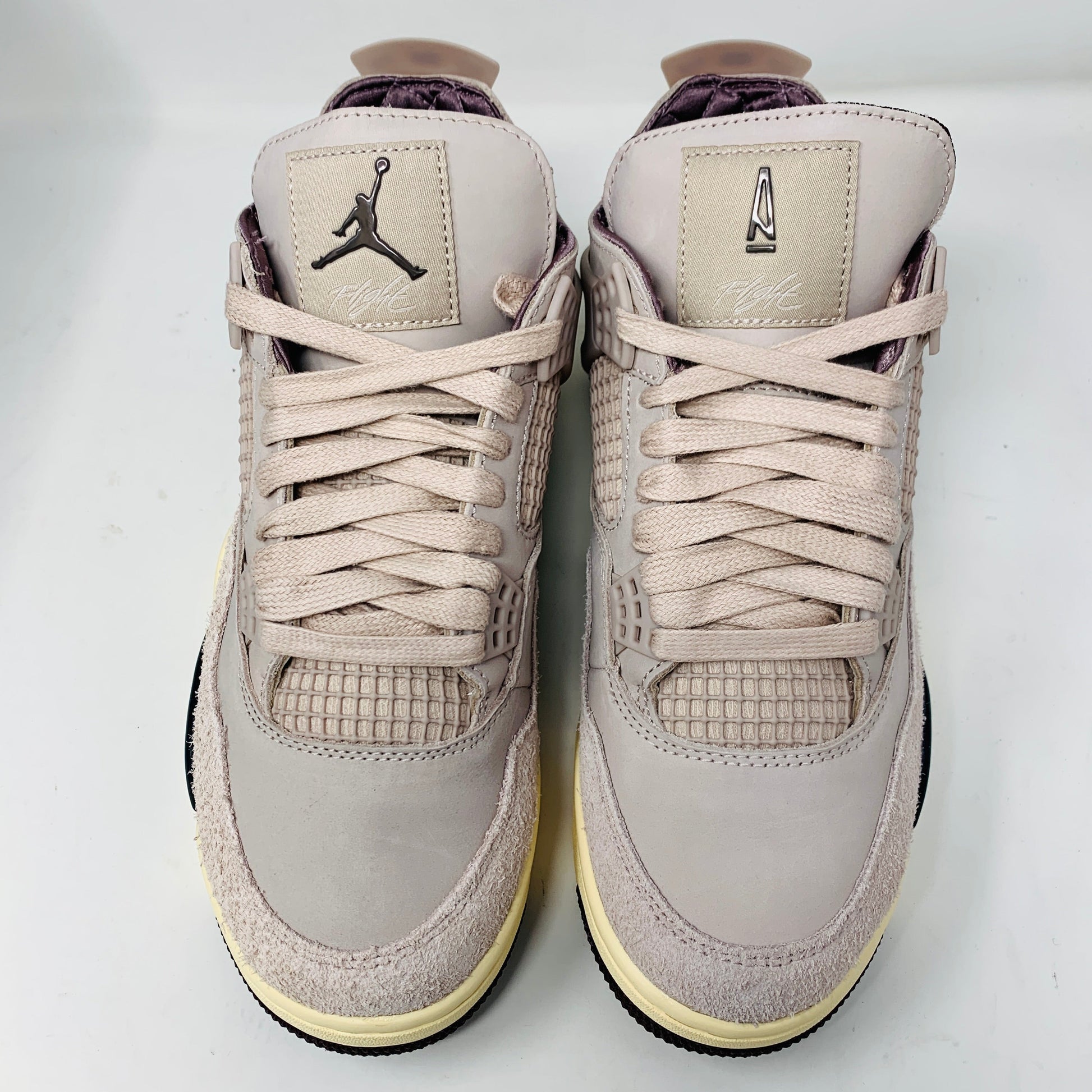 Jordan 4 Retro OG SP A Ma Maniere While You Were Sleeping Women's sneakers with premium leather and classic white/black design.