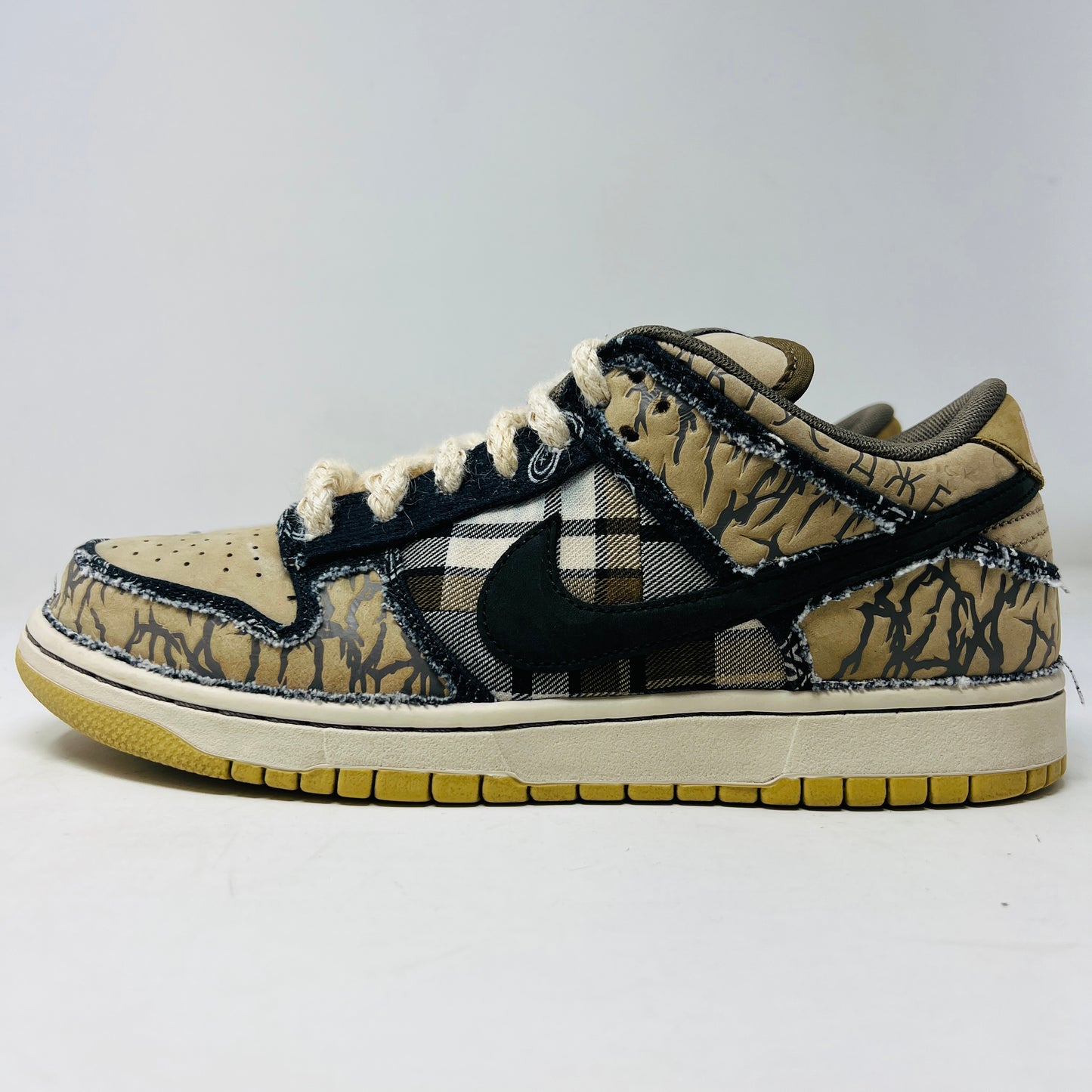 Nike SB Dunk Low Travis Scott