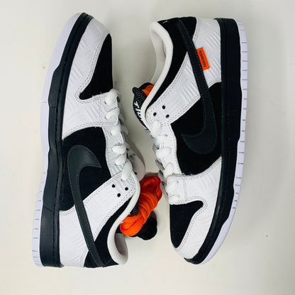 Nike SB Dunk Low TIGHTBOOTH sneakers, brand new with orange and black laces, 2023 release.