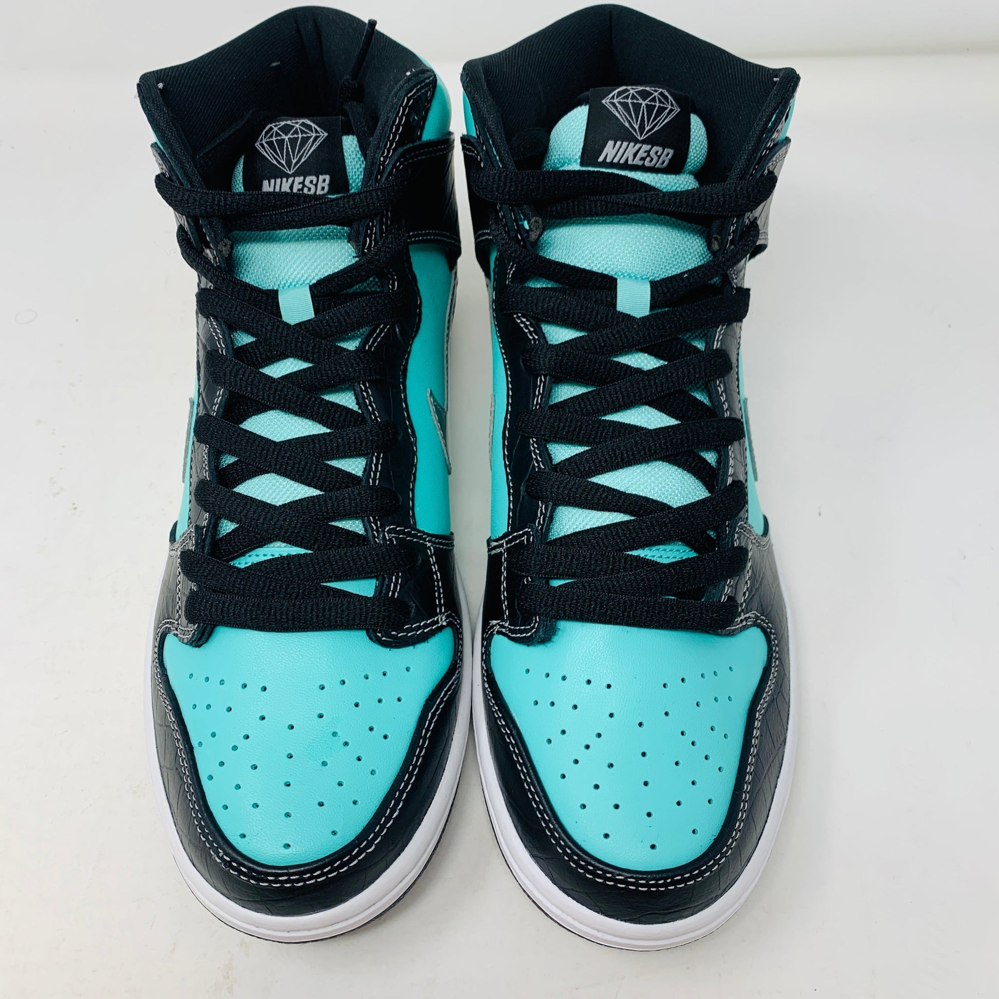 Nike SB Dunk High Diamond Supply Co. sneakers, brand new, Tiffany laces, 2014 model.