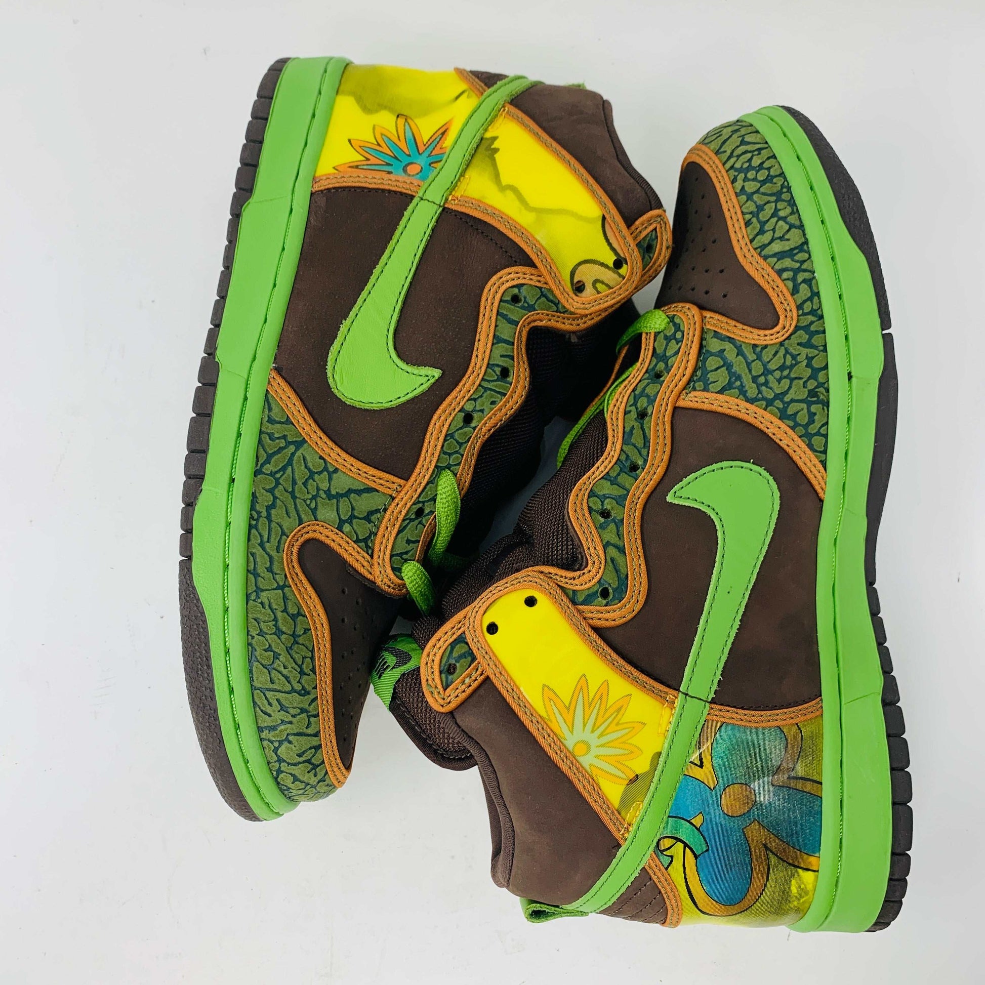 Nike SB Dunk High De La Soul 2005 sneakers, vibrant colors, premium leather, hip-hop inspired design.